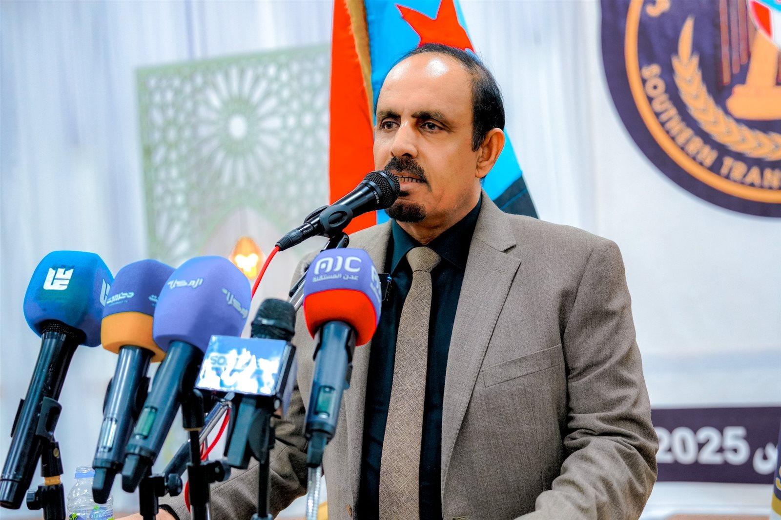 اللقاء الموسع للرئيس الزُبيدي بمختلف شرائح المجتمع بمحافظة حضرموت