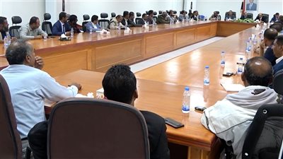 السلطة المحلية بشبوة تناقش تقارير أنشطة مكاتبها التنفيذية خلال العام الجاري