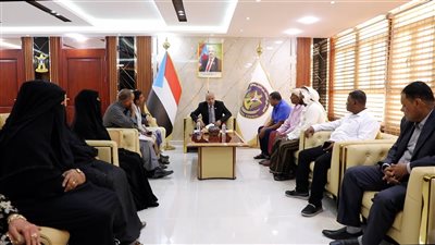 الكثيري يلتقي كتلة سقطرى بالجمعية الوطنية ويؤكد أهمية الأرخبيل