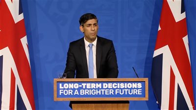 رئيس الوزراء البريطاني: سنستخدم أقوى ما لدينا لمنع هجمات الحوثي