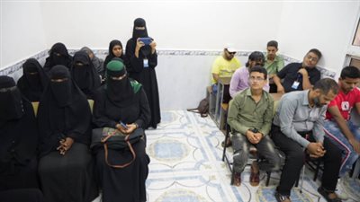 تدشين برنامج الأشغال اليدوية للكفيفات بالعاصمة عدن