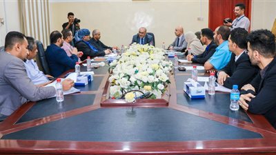 باذيب يرأس اجتماع للمؤسسة العامة للاتصالات وفروعها بعدد من المحافظات