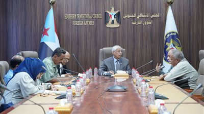 فريق الحوار الجنوبي يلتقي قيادة اللجان المجتمعية بالعاصمة عدن