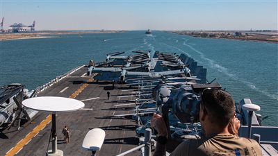 الأسطول الأميركي الخامس: إيران عززت الحوثي بـ 100 قارب سلاح عبر البحر العرب