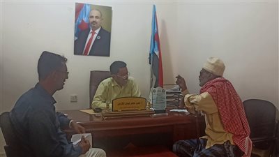 رئيس تنفيذية انتقالي أبين يلتقي الفنان والشاعر الغنائي الكبير عبدالله مقادح