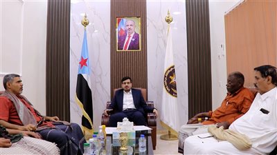 رئيس انتقالي المهرة يلتقي الهيئة الإدارية لنادي خيبل الرياضي