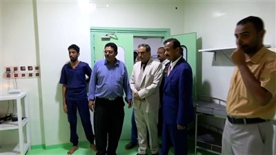 محافظ شبوة يؤكد أهمية دور القطاع الخاص في تحقيق النهوض بالقطاع الصحي 