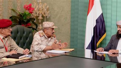 المحرّمي يلتقي قيادتي الكلية العسكرية ومعهد تأهيل القادة والأركان بالعاصمة عدن