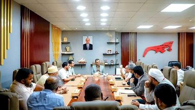 لملس يناقش مع الغرفة التجارية سُبل التنسيق لتطبيق الأطر النظامية لتحصيل الايرادات المحلية