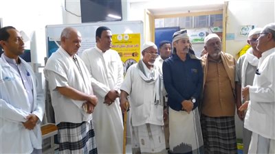 رئيس انتقالي سيئون يطّلع على الخدمات الطبية التي تقدمها العيادات الرمضانية بحي الحوطة