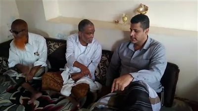 حضرموت.. قيادة انتقالي الديس الشرقية تزور أسرة الشهيد عفيف الوحيري وشخصيات اجتماعية