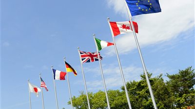 مجموعة السبع تدين الهجمات الحوثية على السفن التجارية