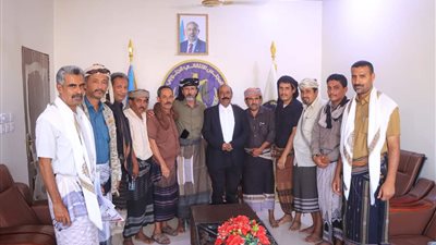 رئيس انتقالي شبوة يطّلع على الأوضاع بالصعيد ويؤكد حرصه على معالجة الاختلالات