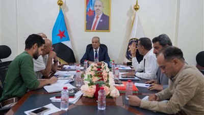 مركز البحوث ودعم القرار يقف أمام تطورات الأوضاع السياسية والاقتصادية