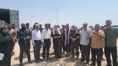 نيابة الصناعة والتجارة بالعاصمة عدن تتلف شحنة أدوية لمخالفتها معايير التخزين