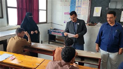 مدير عام المنصورة يدشن امتحانات الفصل النهائي في مدارس المديرية