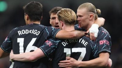 مانشستر سيتي يهزم توتنهام ويقترب من حسم الدوري الإنجليزي