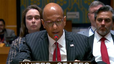 أمريكا تحذر إيران من تزويد الحوثيين بأسلحة متقدمة وتطالب بوقف نقل الأسلحة