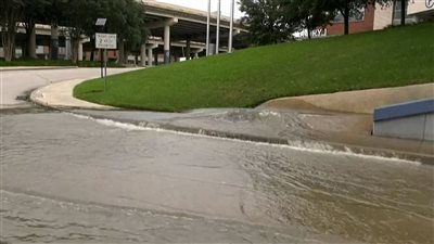 ارتفاع حصيلة ضحايا عاصفة هيوستن إلى سبعة قتلى