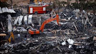 قتلى جراء حريق ضخم بمتنزه في الهند