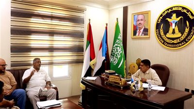 رئيس انتقالي حضرموت يلتقي لجنة الصحة والبيئة بالجمعية الوطنية 