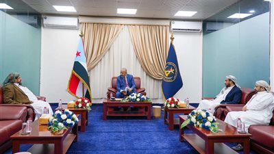 الرئيس الزُبيدي يلتقي عددا من وجهاء محافظة صعدة اليمنية