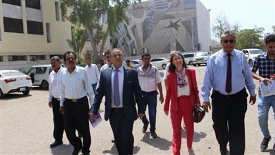 سفيرة فرنسا لدى بلادنا تزور كلية الآداب بجامعة عدن