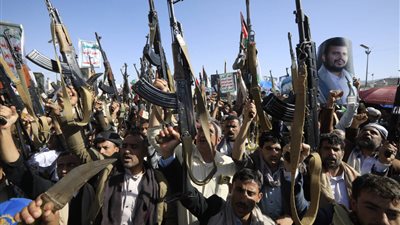 المخابرات الأميركية: الحوثيون يجرون محادثات لتزويد حركة الشباب الصومالية بالأسلحة