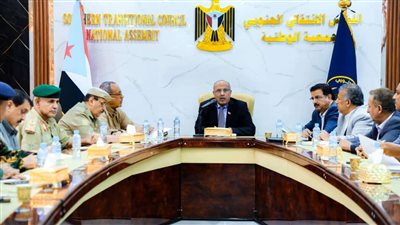 الكثيري يرأس اجتماعا مهما للقادة العسكريين والأمنيين