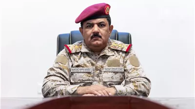 وزير الدفاع: عناصر مليشيا الحوثي تنتحر على حدود جبهاتنا