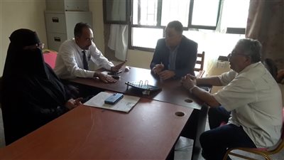 أمين محلي أبين يشدد على ضرورة صرف العلاوة السنوية لجميع موظفي التربية 