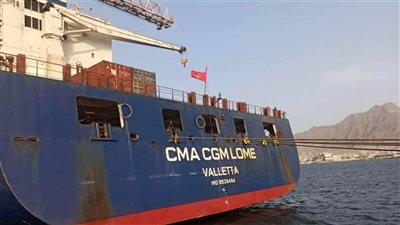 وصول باخرة على متنها 1982 حاوية إلى ميناء عدن لتغطية احتياجات السوق المحلية 