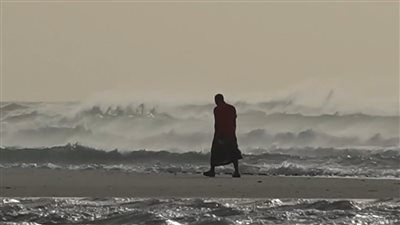 مراسلنا بسقطرى يتحدث حول مستجدات وتداعيات الرياح الموسمية في الأرخبيل