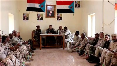 اجتماع أمني عسكري في سقطرى لتعزيز الأمن والاستقرار