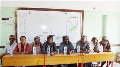 مشايخ ووجهاء باكازم بالمحفد يؤكدون وقوفهم بجانب القوات الجنوبية ورفضهم للمناطقية 