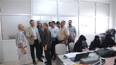 المحافظ لملس يتفقد سير العمل بمكتبي الأشغال العامة والسلطة المحلية بالمعلا 