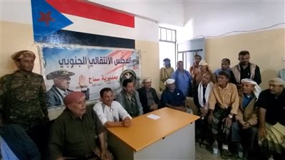 رئيس انتقالي أبين يقوم بزيارة ميدانية للاطلاع على احتياجات أبناء سباح 