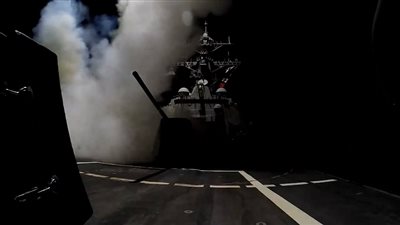 الجيش الأميركي يعلن تدمير أسلحة ثقيلة في مناطق مليشيا الحوثي الإرهابية