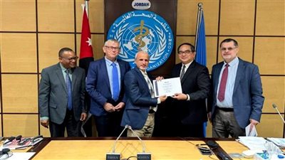 منظمة الصحة العالمية تكرم الوكيل الشبحي تقديراً لجهوده في النهوض بالقطاع الصحي 