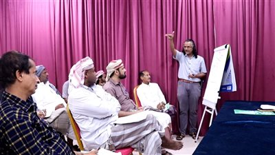 انتقالي المهرة ينظم دورة تدريبية حول مبادئ وفنون القيادة الحديثة