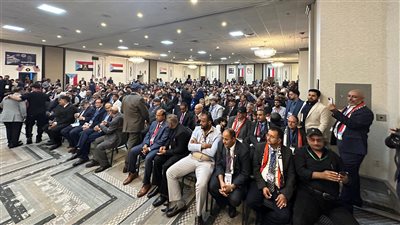 عاجل.. صور أولية من قاعة احتفال الجالية الجنوبية لاستقبال الرئيس الزُبيدي في مدينة بوفالو الأمريكية