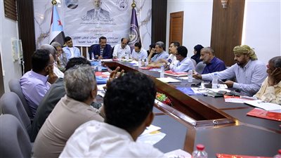 لتجسيد الشراكة الوطنية.. فريق الحوار الجنوبي ينظم ندوة سياسية بالعاصمة عدن 