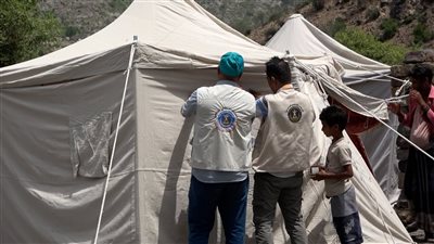 للتخفيف من معاناتهم.. هيئة الإغاثة تقدم دعماً لنازحي مسيمير لحج 