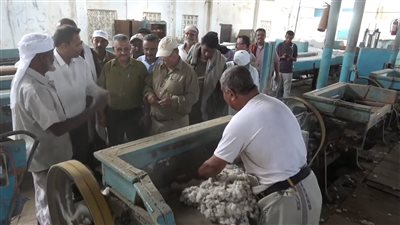 محافظ أبين ووفد من وزارة الزراعة يزورون منشآت نوعية بالمحافظة