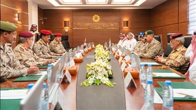 وزير الدفاع يعزز التعاون المشترك مع التحالف الإسلامي العسكري لمحاربة الإرهاب 