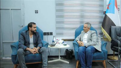 اليافعي يلتقي مدير إعلام قوات اللواء أول حماية رئاسية بالعاصمة عدن