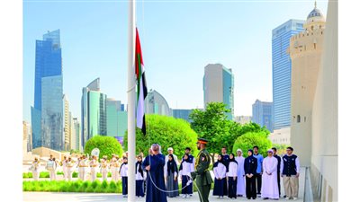 بمناسبة يوم العَلم الإماراتي.. رفع العلم الإماراتي على سارية قصر الحصن 