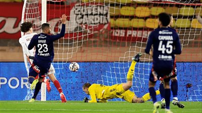 موناكو يتجاوز عقبة بريست بثلاثية 