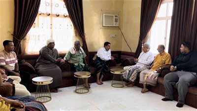 المُحمدي يطمئن على صحة باعباد أثر تعرضه لوعكة صحية