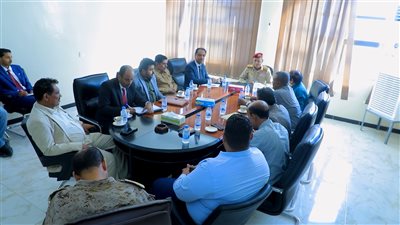 فريق التواصل يشيد بجهود المنطقة العسكرية الثانية في مكافحة الإرهاب وتعزيز الأمن بحضرموت